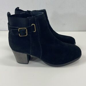 New Skechers Leather Ankle Boot in Black Leather With Side Buckle Size 9